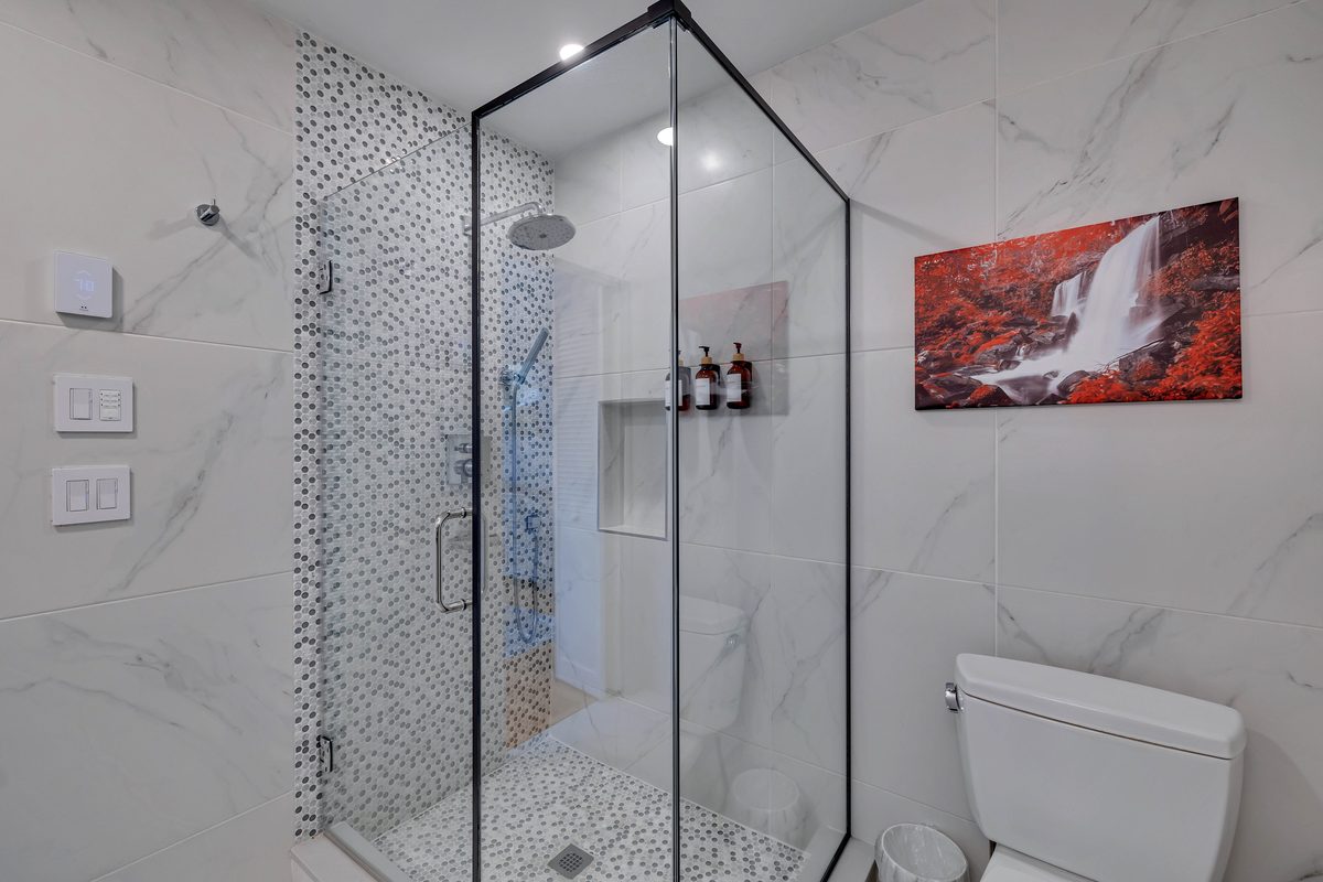 Bathroom interior at Waterfall Wonder.